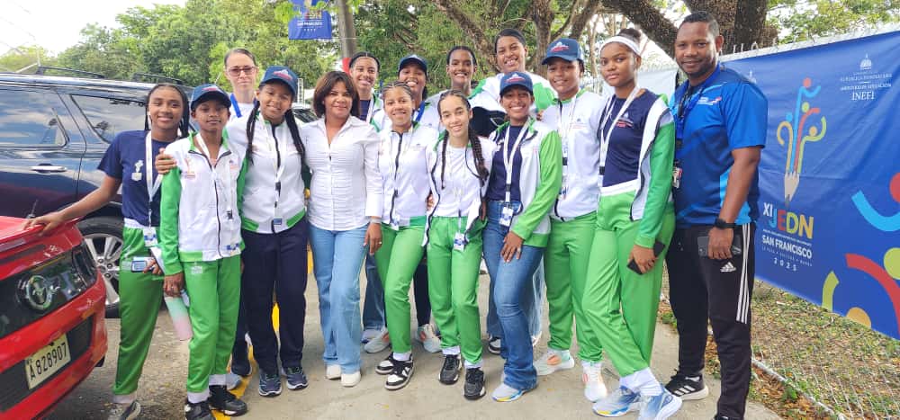 Gobernadora Civil de Monte Plata participa en la inauguración de los XI Juegos Nacionales Deportivos Escolares San Francisco 2025.