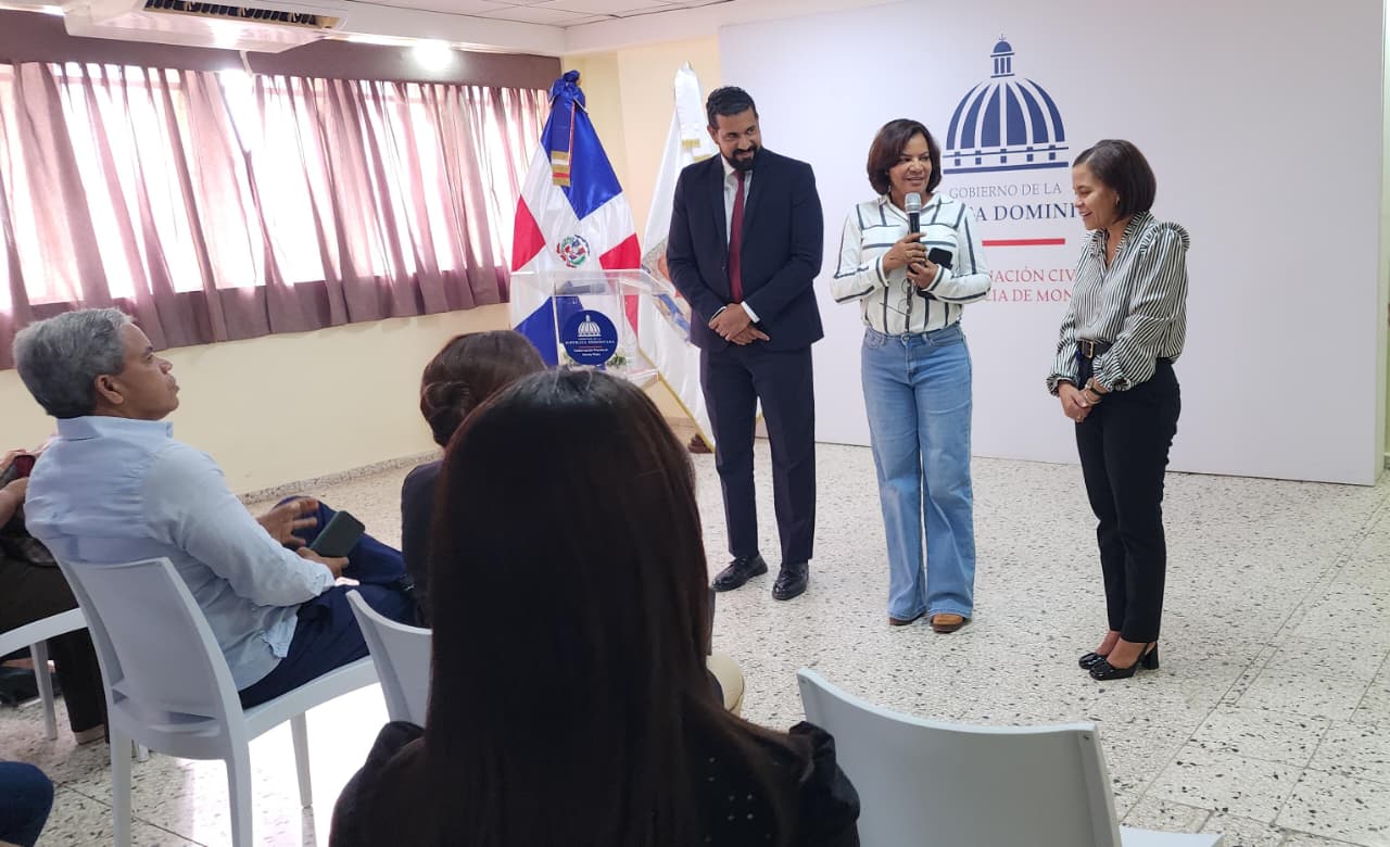 Gobernación Civil une esfuerzos para fortalecer acceso a becas en Monte Plata.