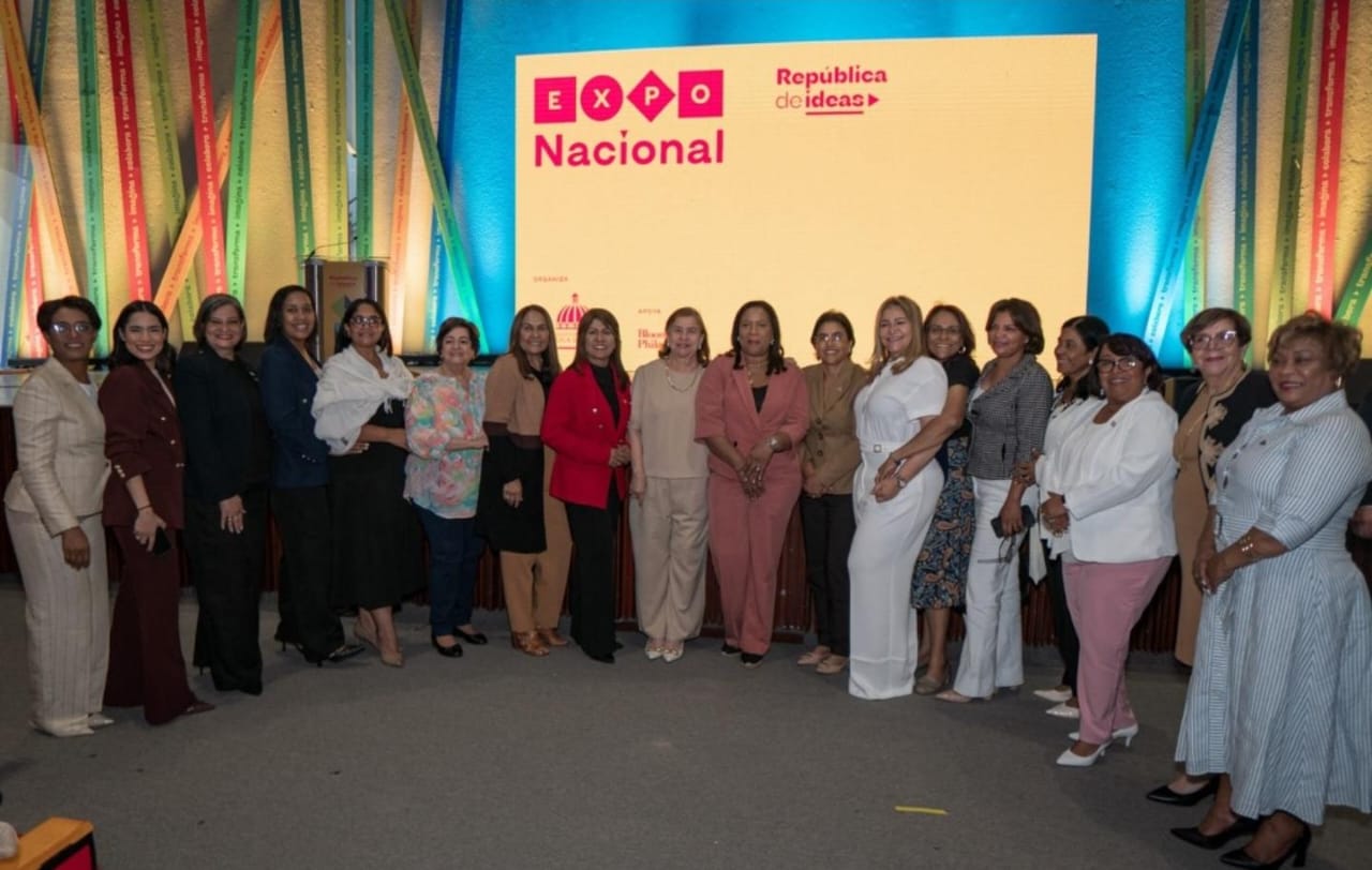 Gobernadora de Monte Plata participó en la Expo Nacional República de Ideas