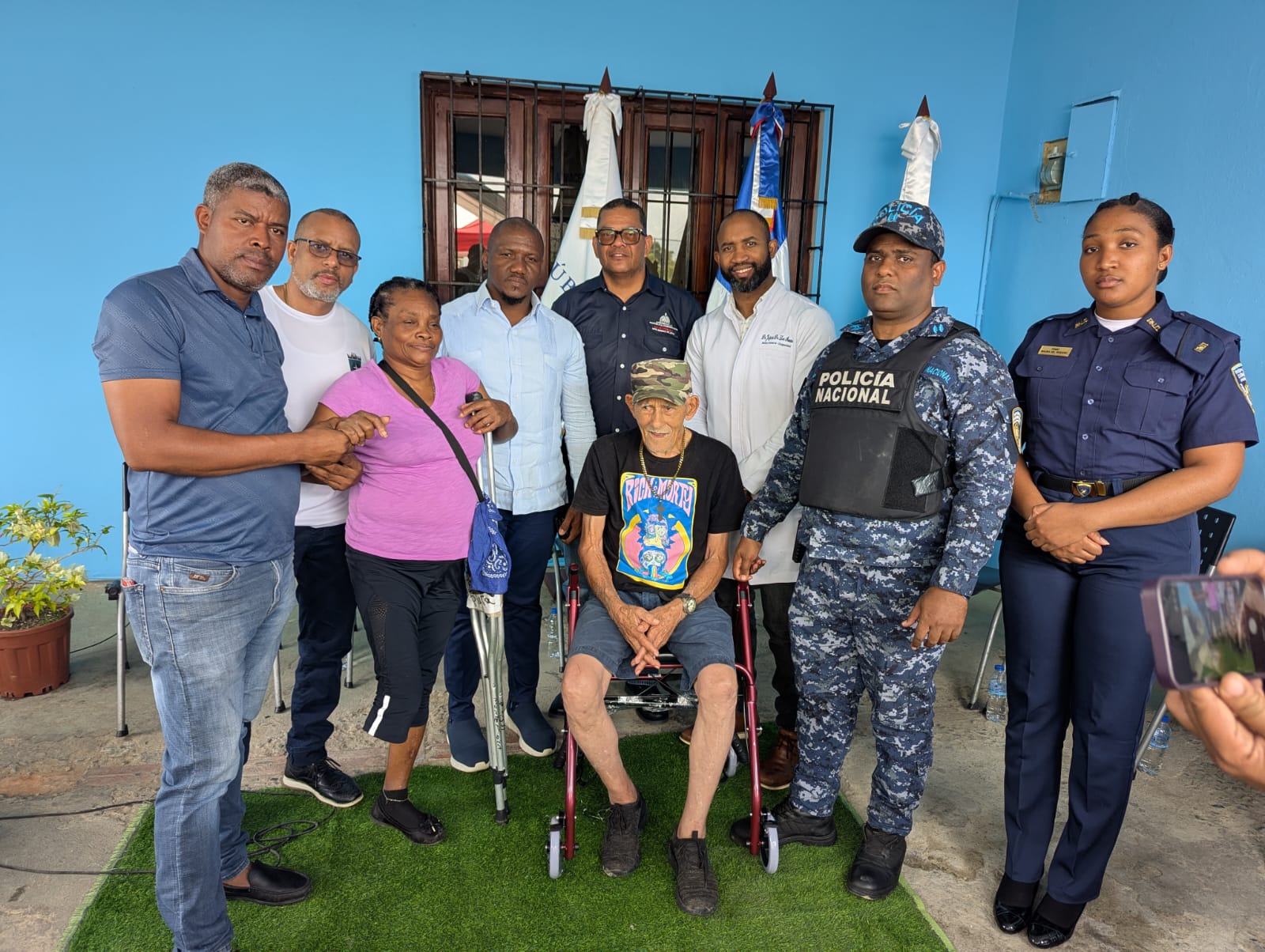 Feria de la Salud impacta a decenas de familias en el sector La Unidad de Monte Plata