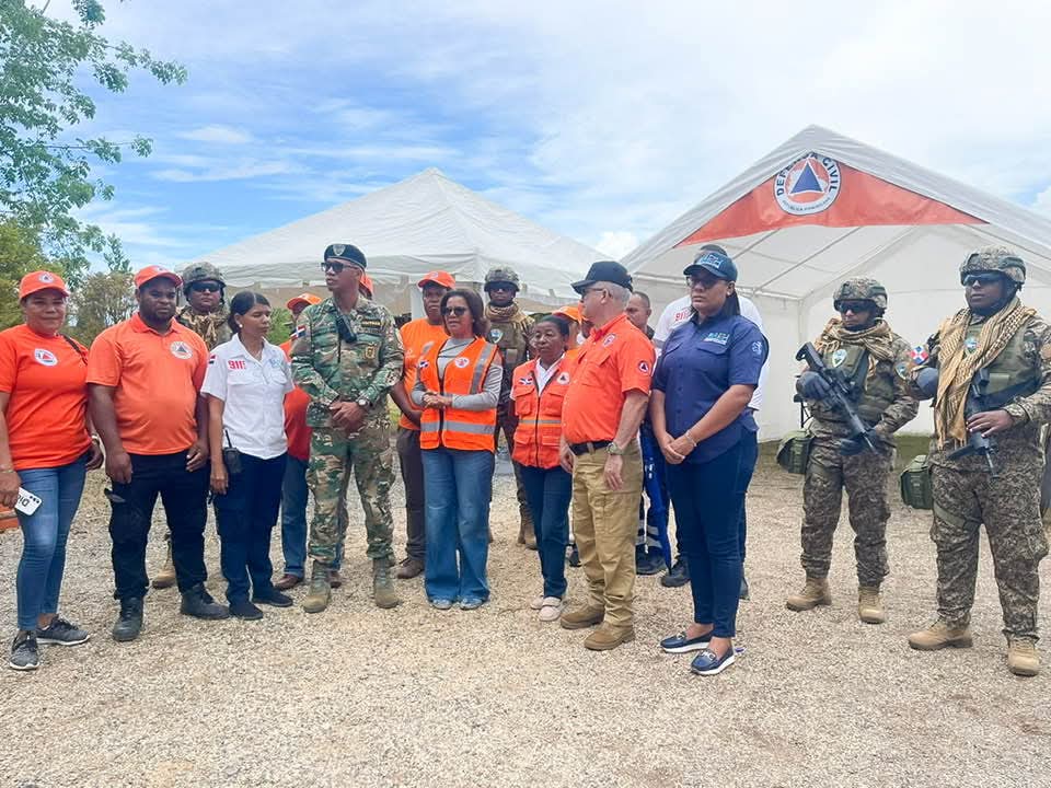 Gobernadora de Monte Plata supervisa operativo de Semana Santa en estaciones de la provincia