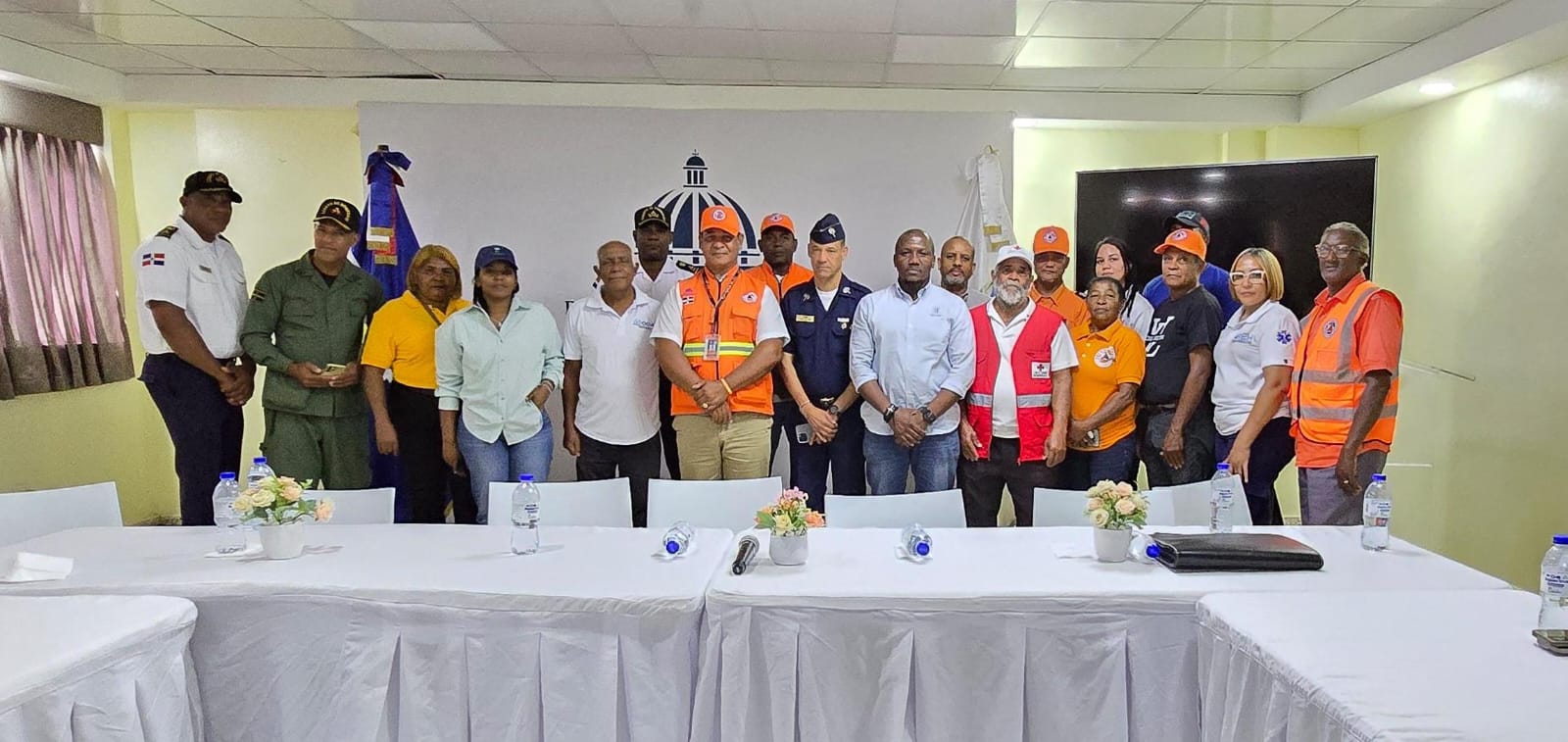 Gobernación de Monte Plata coordina mesa de trabajo ante situación de emergencia por lluvias
