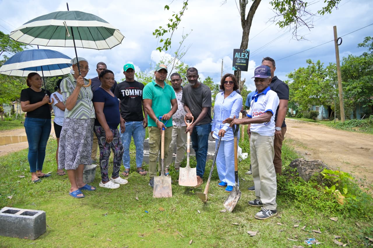 Inician construcción de parador fotográfico en El Guanito, Bayaguana