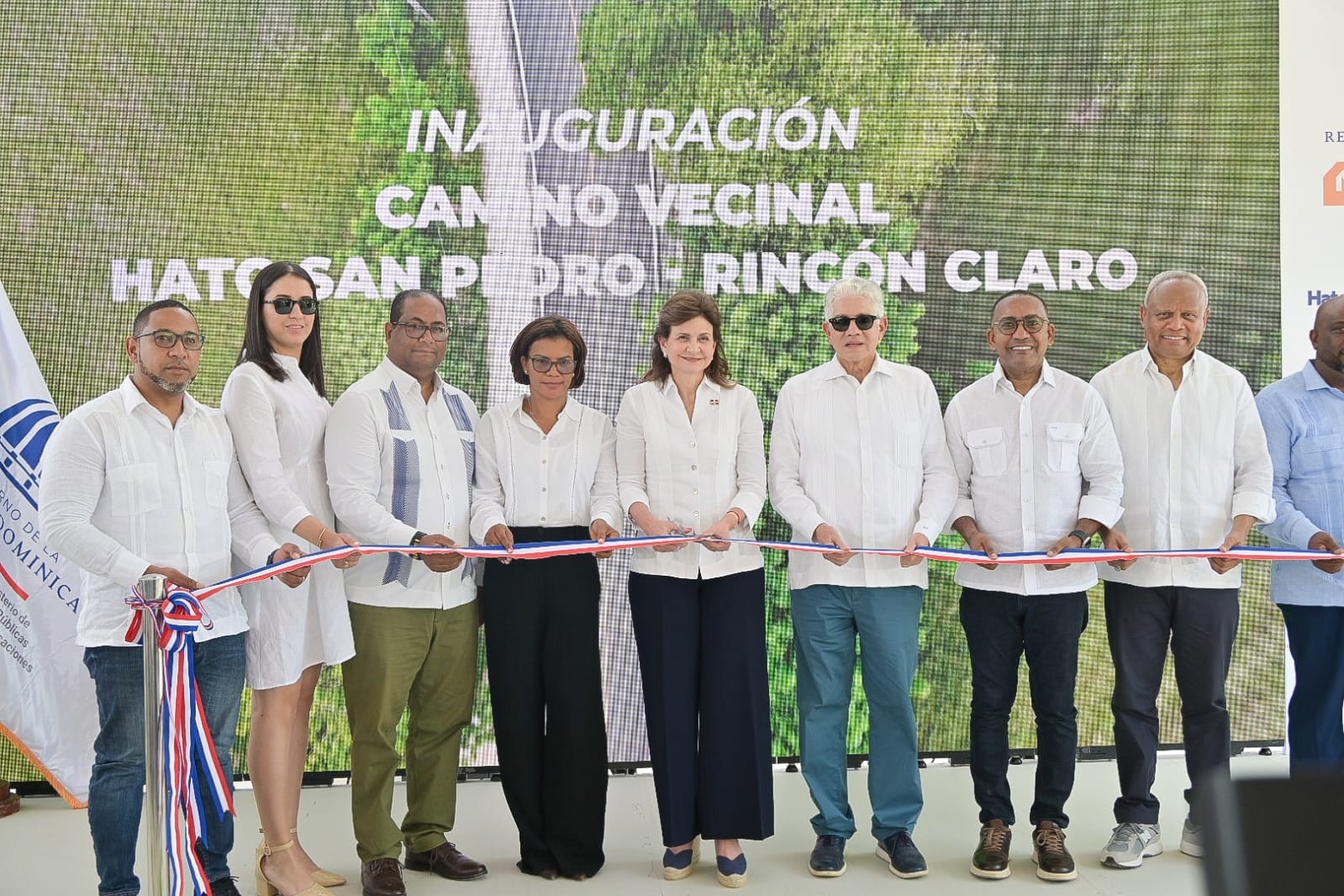 Vicepresidenta Raquel Peña desarrolla amplia agenda de trabajo en Monte Plata junto a la gobernadora Rafaela Javier Gomera